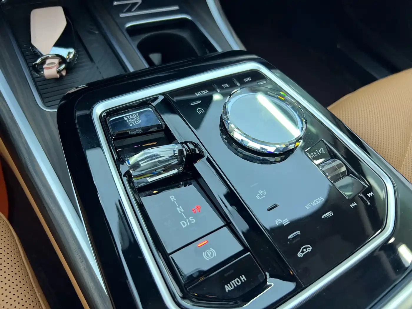 BMW 7 Series 2023 Model 740Li Leading Luxury Package фото 17