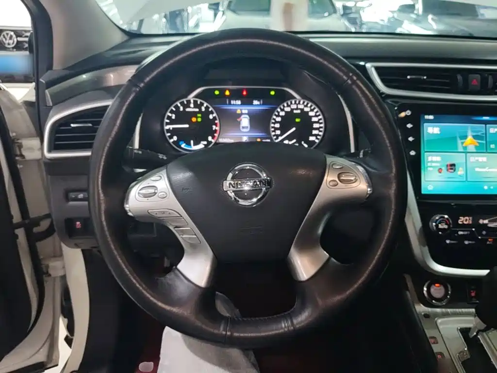 Фото 11 - Nissan Murano