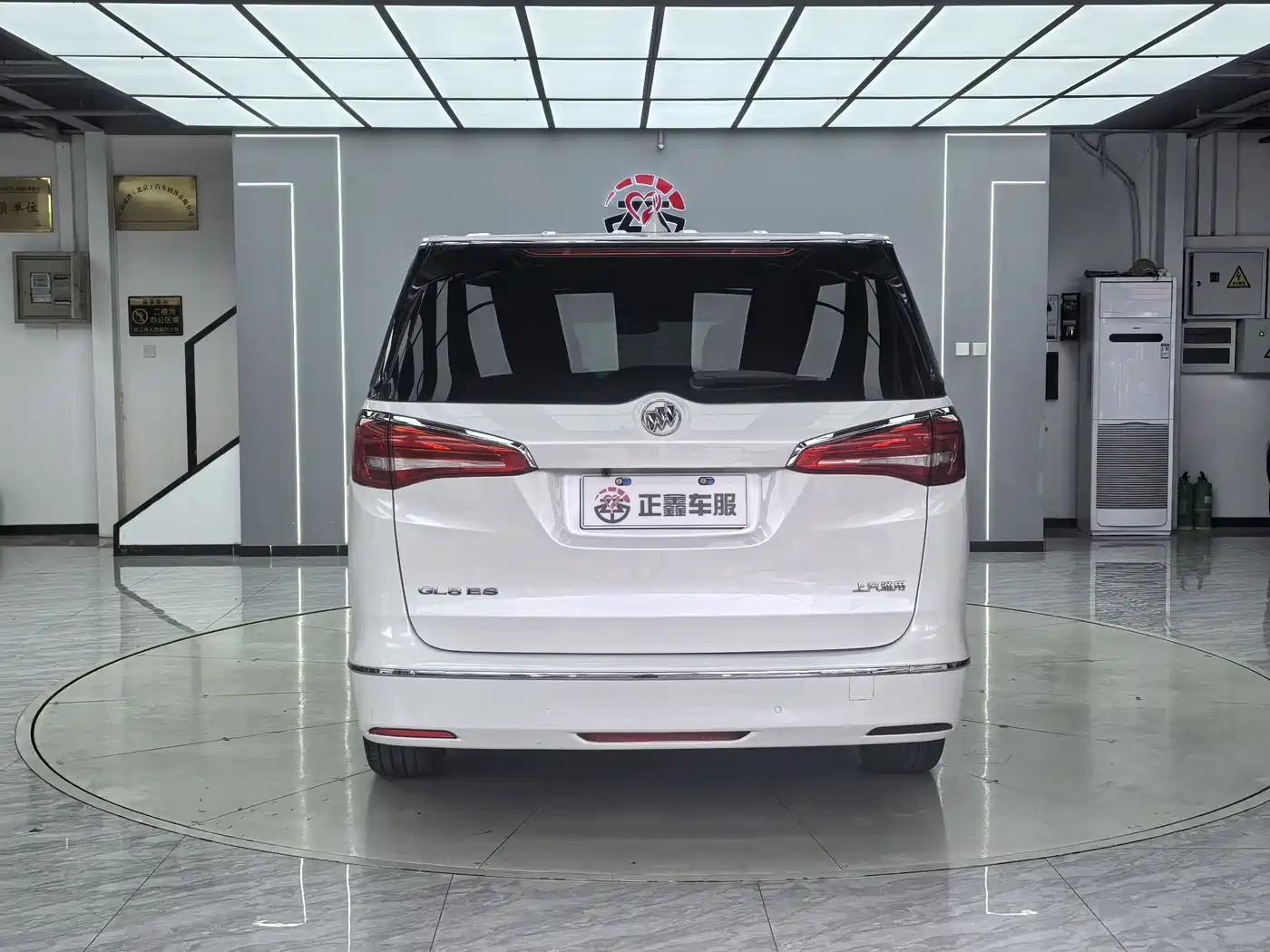 Buick GL8 2017 ES 28T Premium China V фото 16