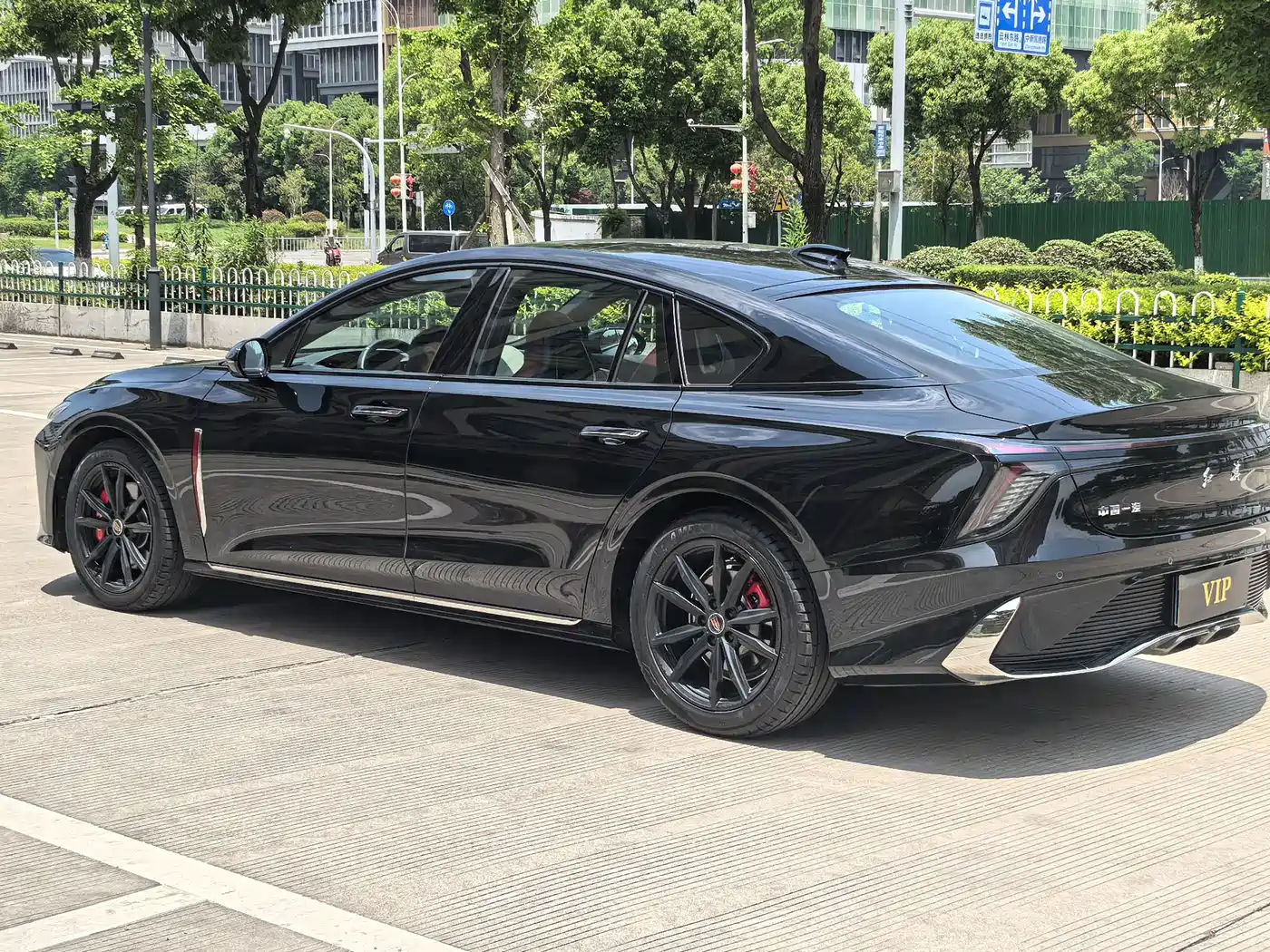 Hongqi H6 2025 Model 2.0T Fashion Edition фото 16
