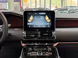 Фото 5 - Lincoln Navigator
