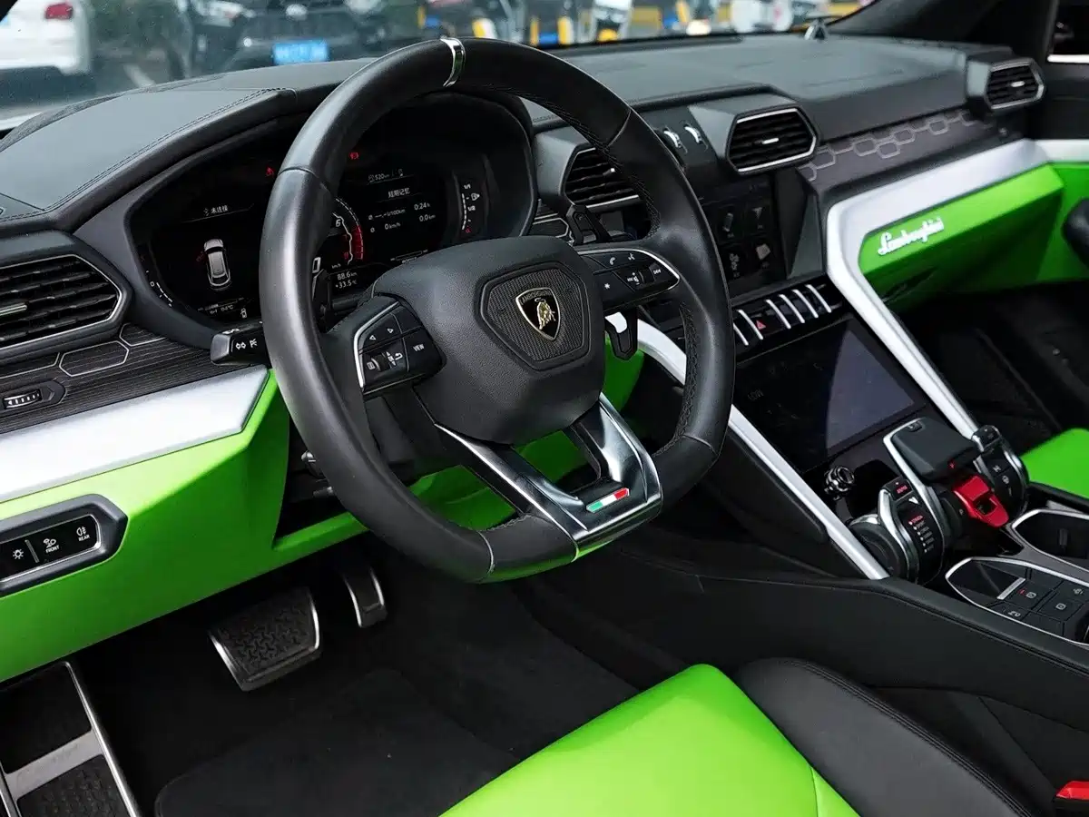 Lamborghini Urus 2019 2018 4.0T V8