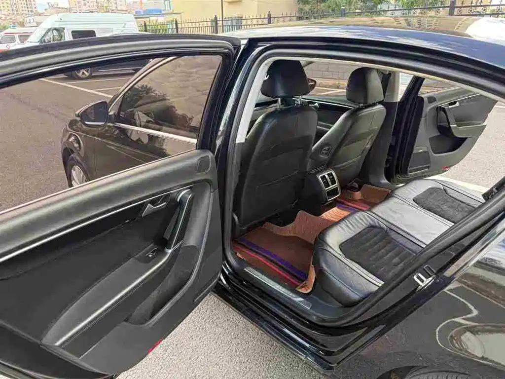 Volkswagen Magotan 2015 1.8TSI Luxury фото 8