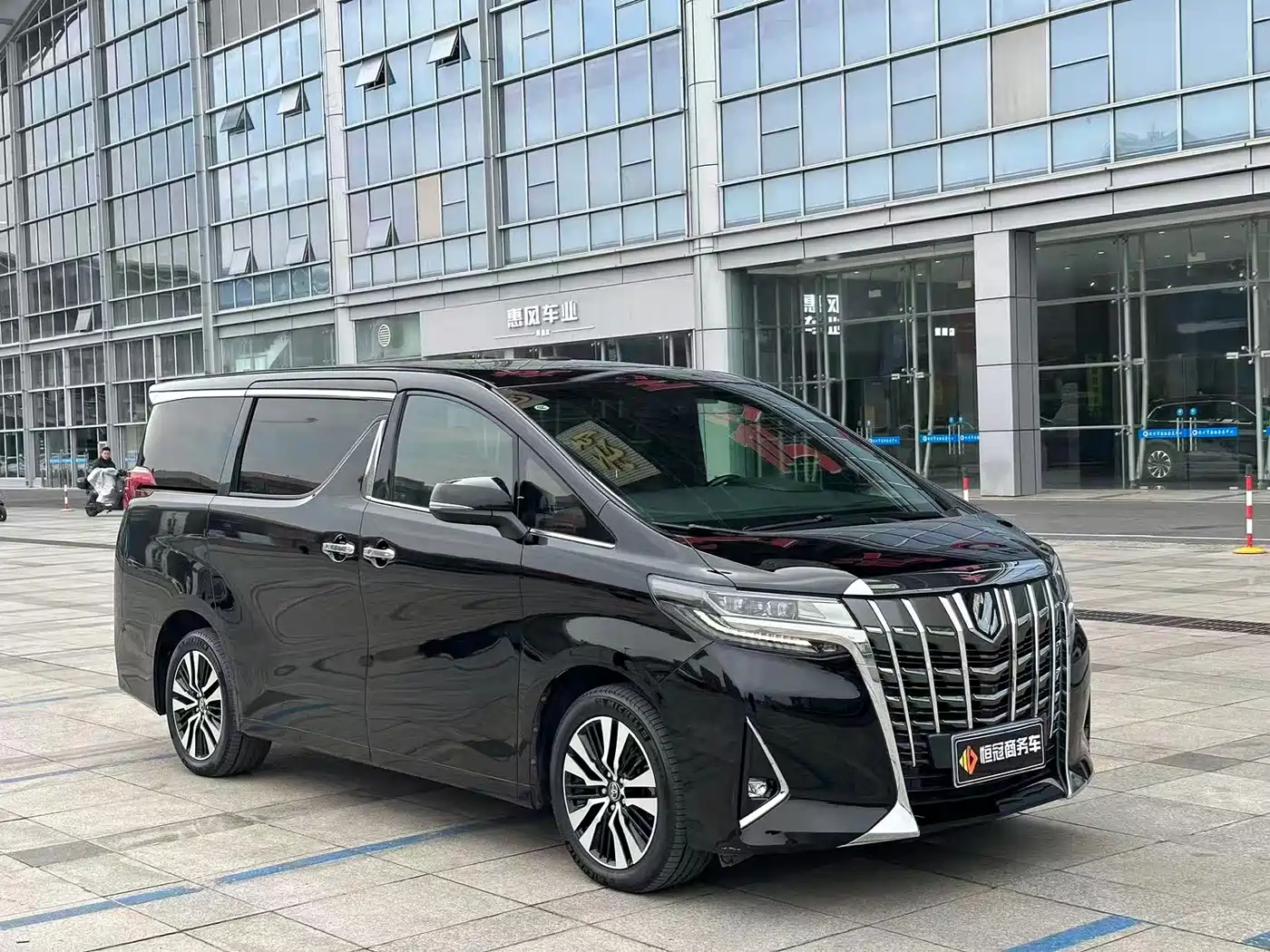 Toyota Alphard 2018 Facelift 3.5L Premium Edition фото 3
