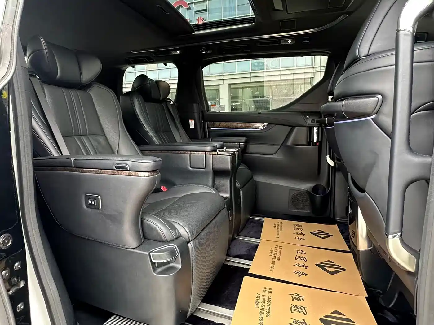 Toyota Alphard 2018 Facelift 3.5L Premium Edition фото 10