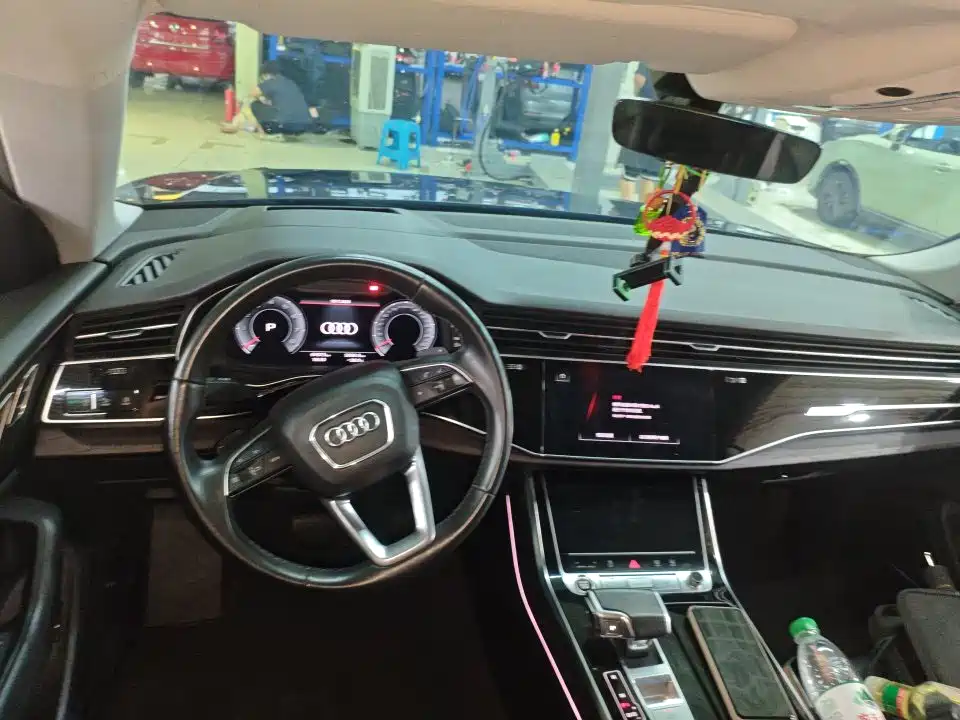 Audi Q8 2023 2022 55 TFSI Luxury Dynamic