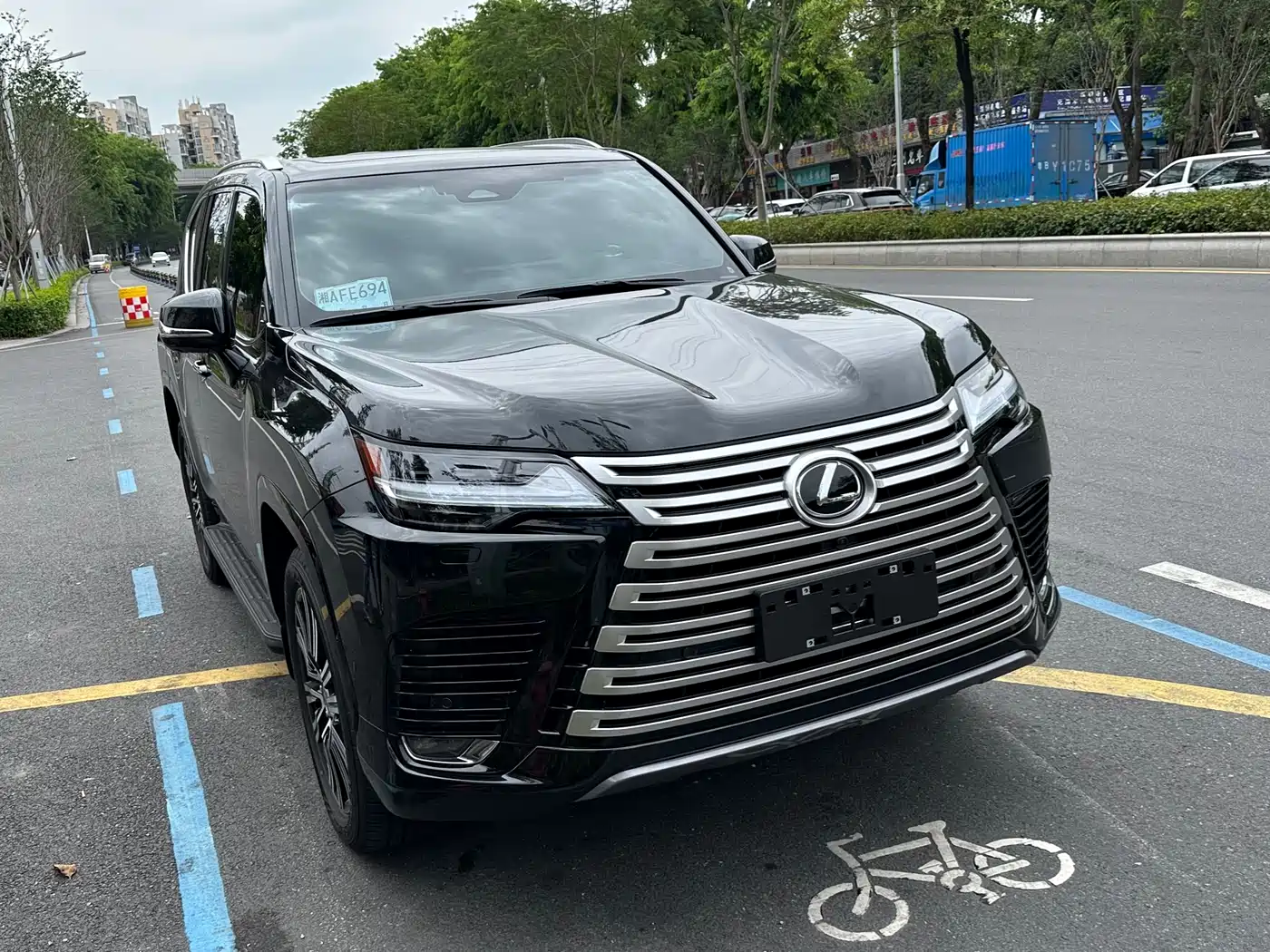 Lexus LX 2025 700h Boundary Edition фото 3