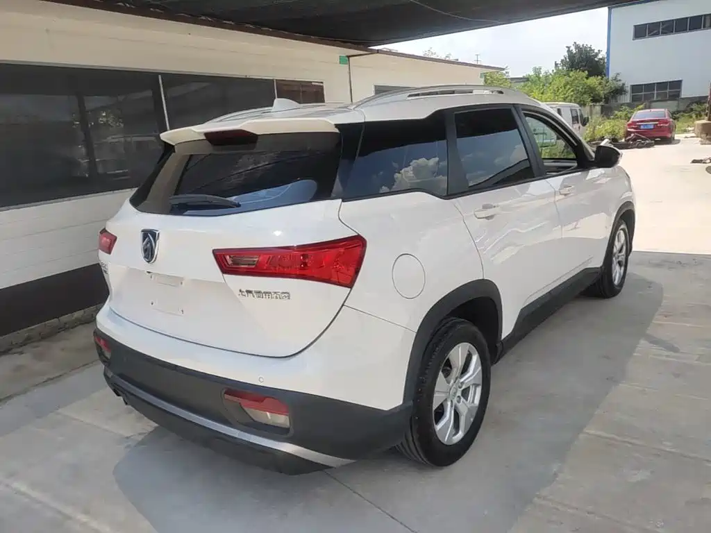 Baojun 530 2020 2020 1.5T CVT Luxury Connect 7-seater