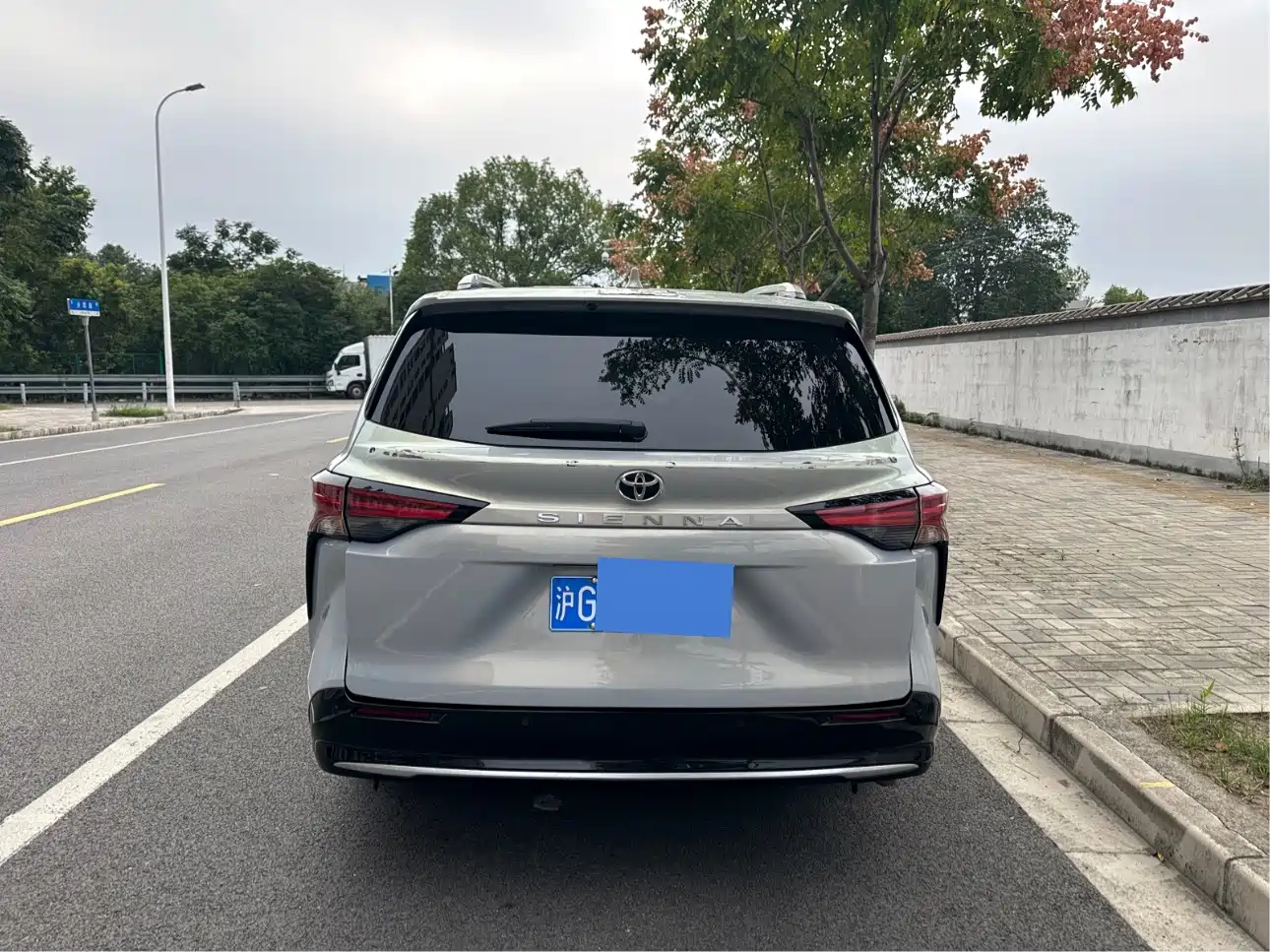 صورة 3 - Toyota Sienna