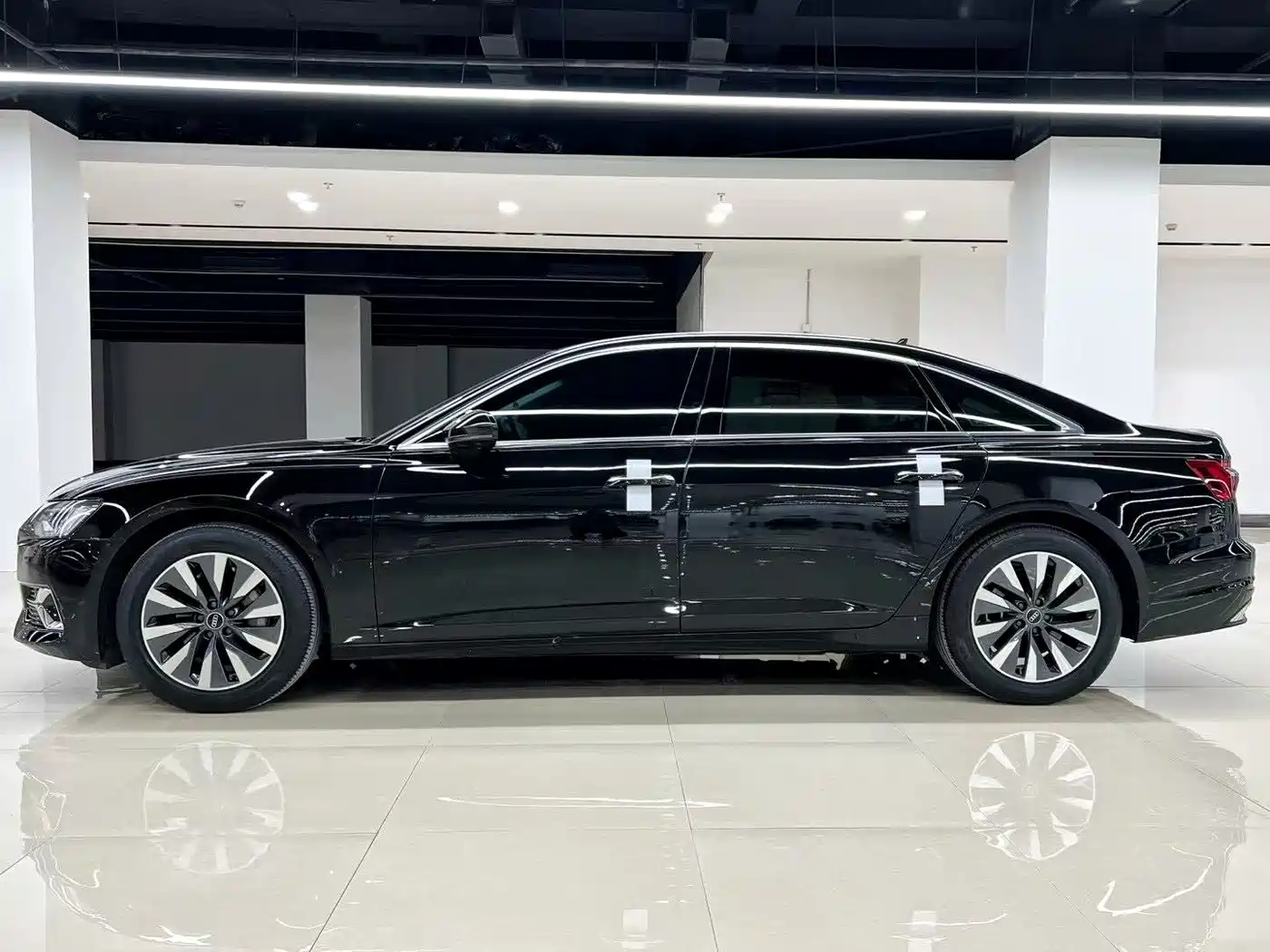 Audi A6L 2023 40 TFSI Luxury Dynamic фото 3