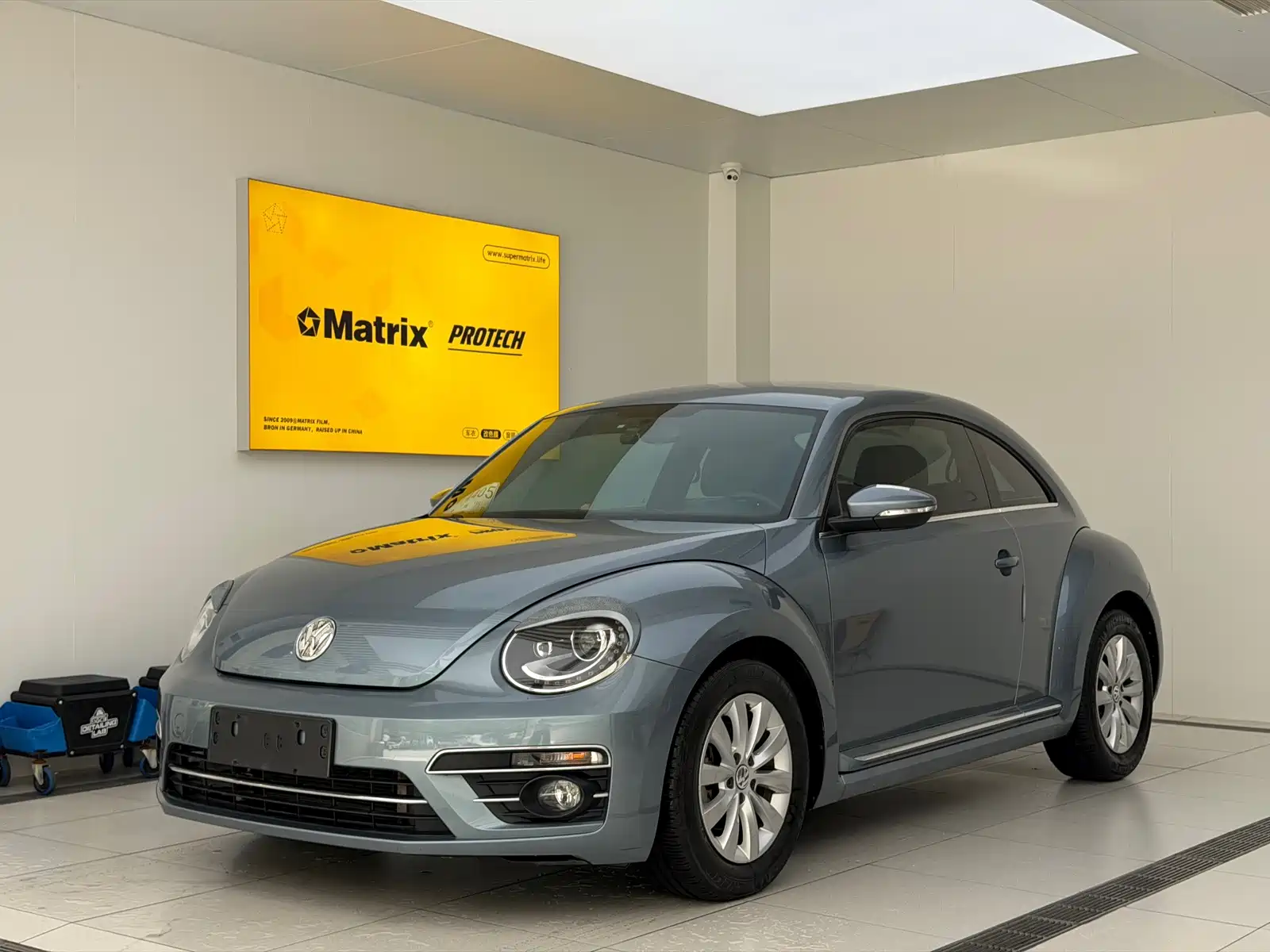 Photo 2 - Volkswagen Beetle