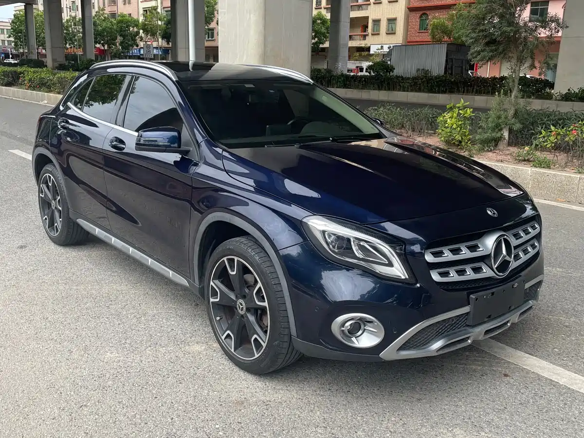 Mercedes-Benz GLA 2017 GLA 220 4MATIC Fashion фото 3