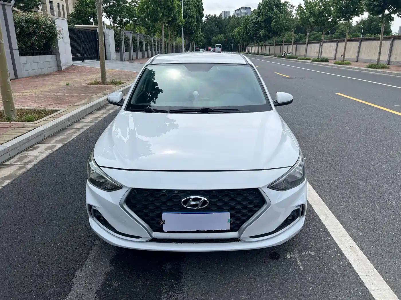 Hyundai Elantra 2017 1.6L Automatic Joy Value GLS фото 2