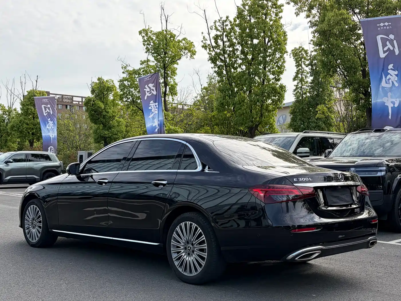 Mercedes-Benz E-Class 2021 E 300 L Fashion фото 17