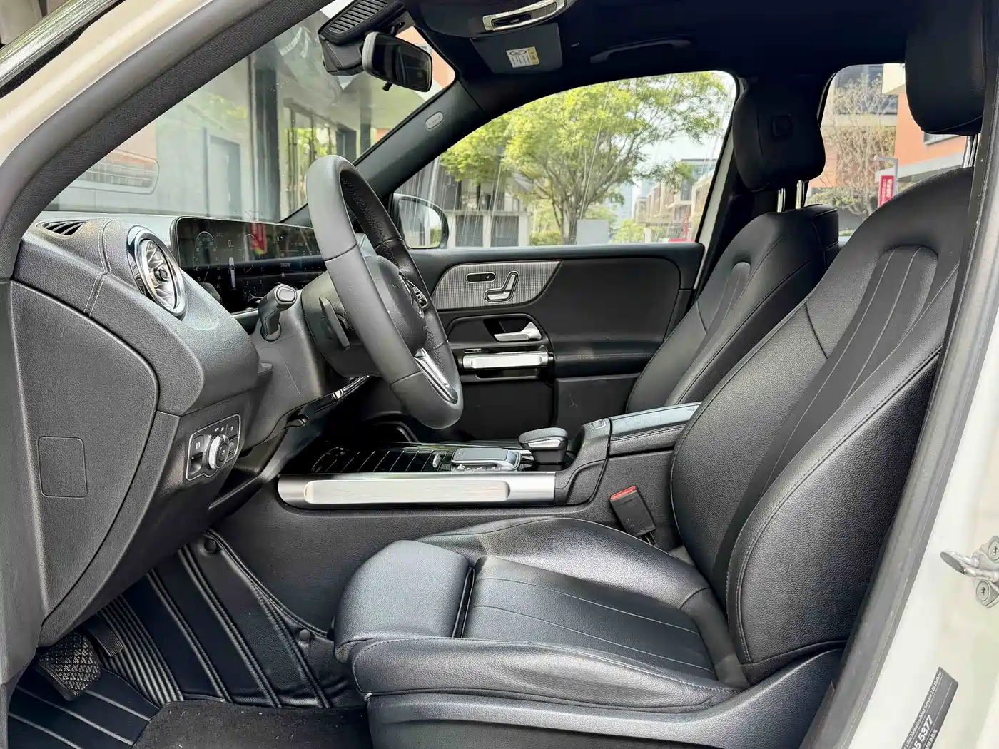 Mercedes-Benz GLB 2022 Model GLB 200 Fashion Edition фото 5