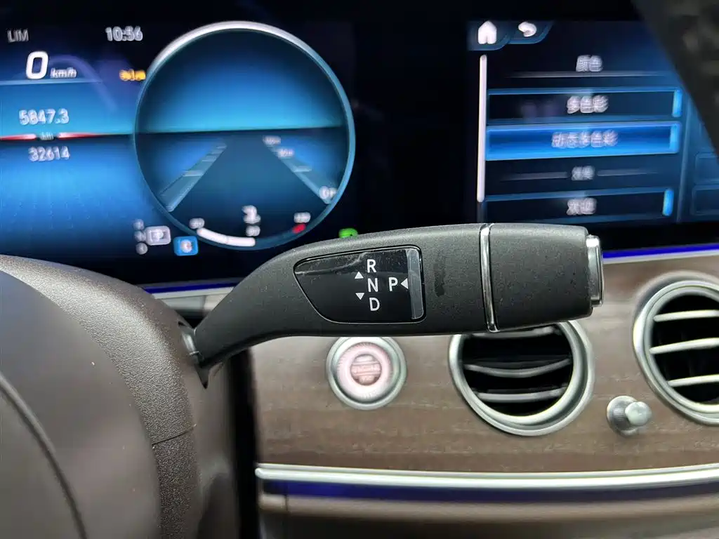 Mercedes-Benz E-Class 2022 Second Facelift E 300 L Luxury фото 27