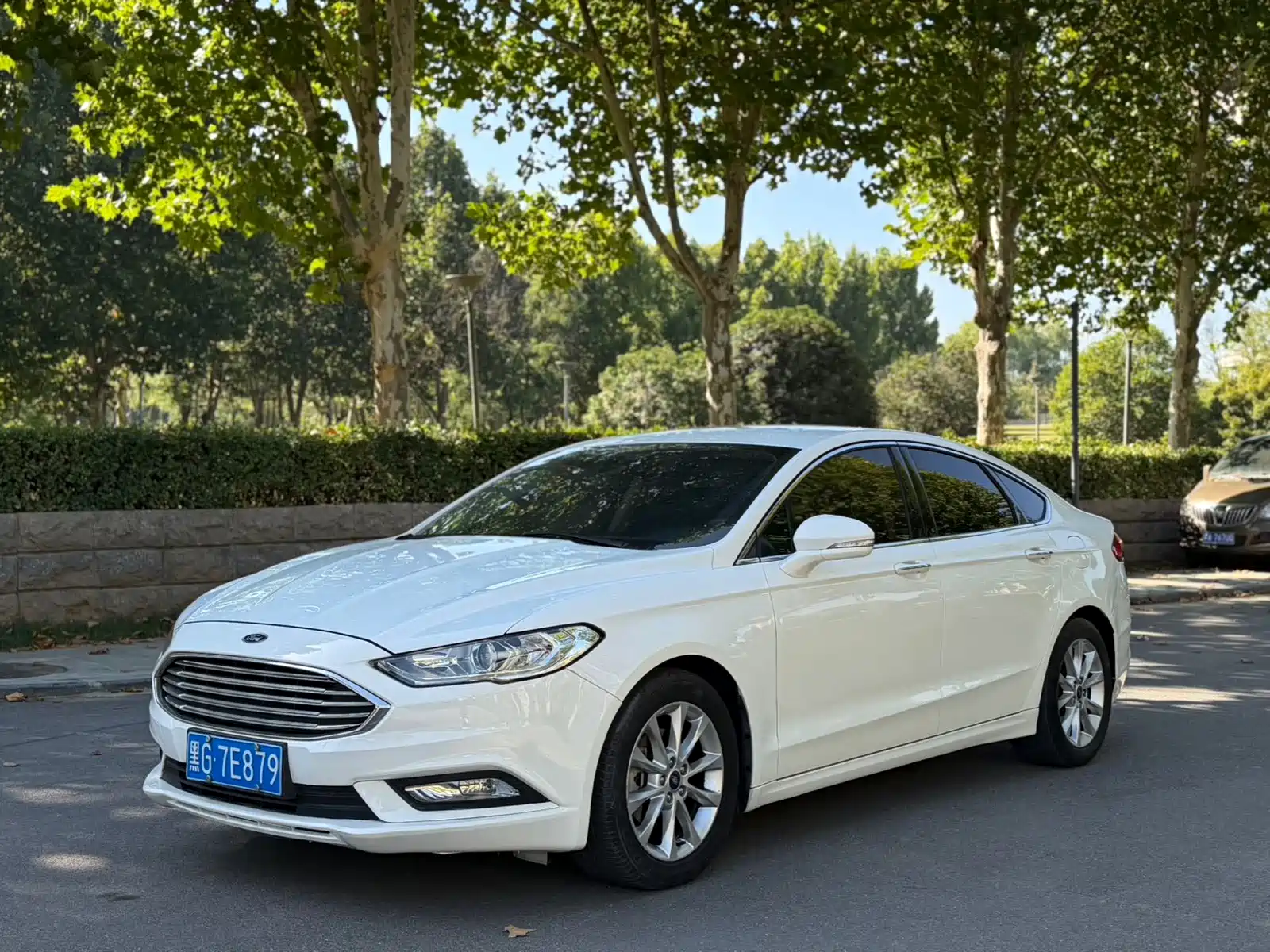 Фото 1 - Ford Mondeo