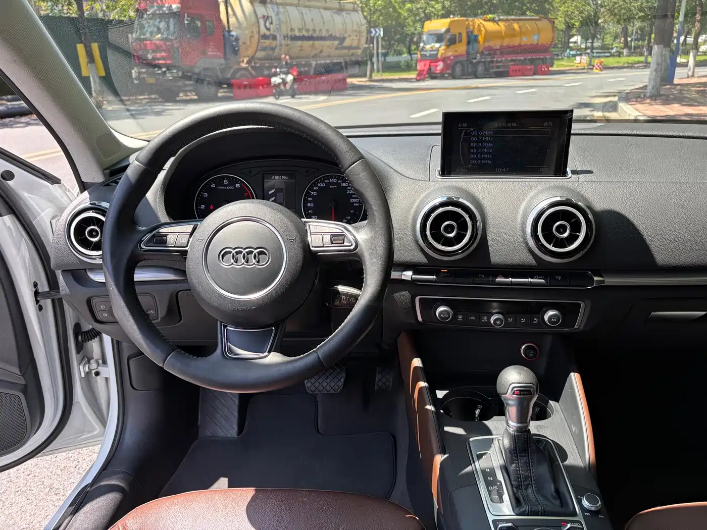 Audi A3 2015 Limousine 35 TFSI Millionth Anniversary Comfort Enjoyment Type фото 18