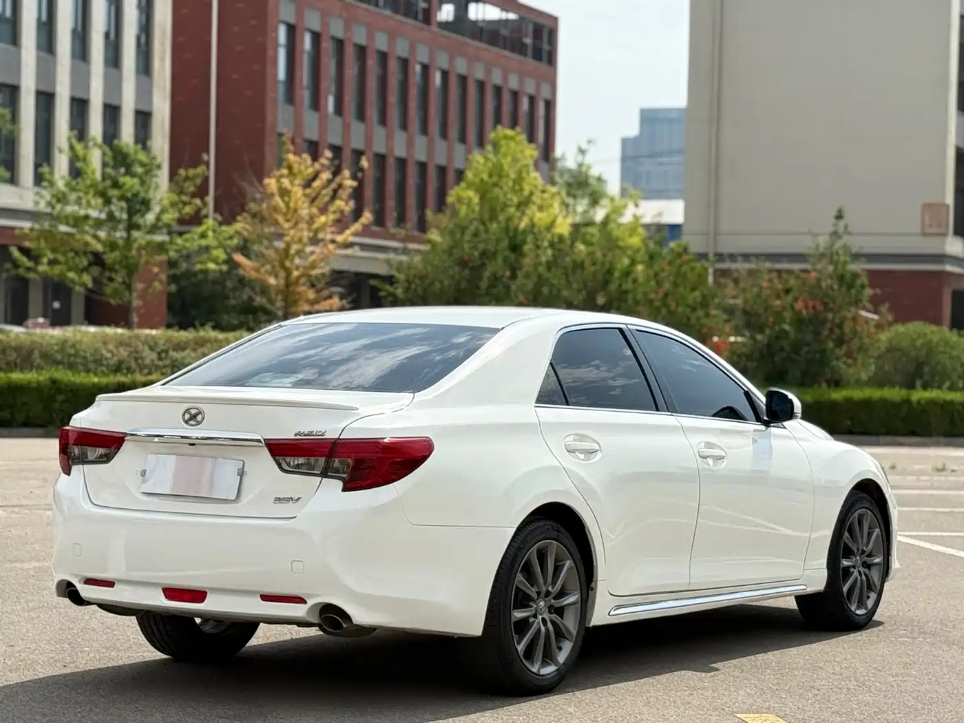 Toyota Reiz 2013 2.5V Premium Navigation Edition фото 6