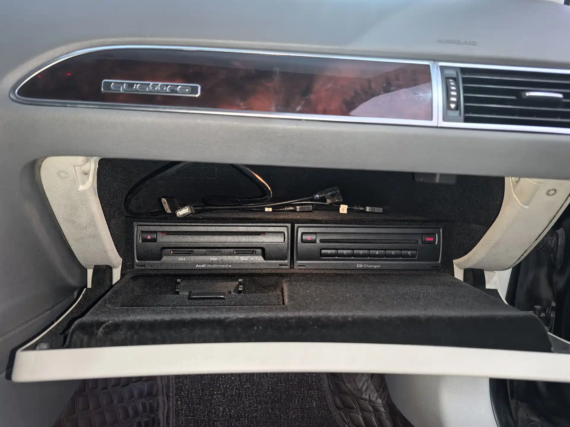 Фото 19 - Audi A6L