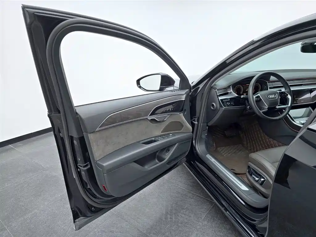 Audi A8 2021 A8L 50 TFSI quattro Comfort фото 9