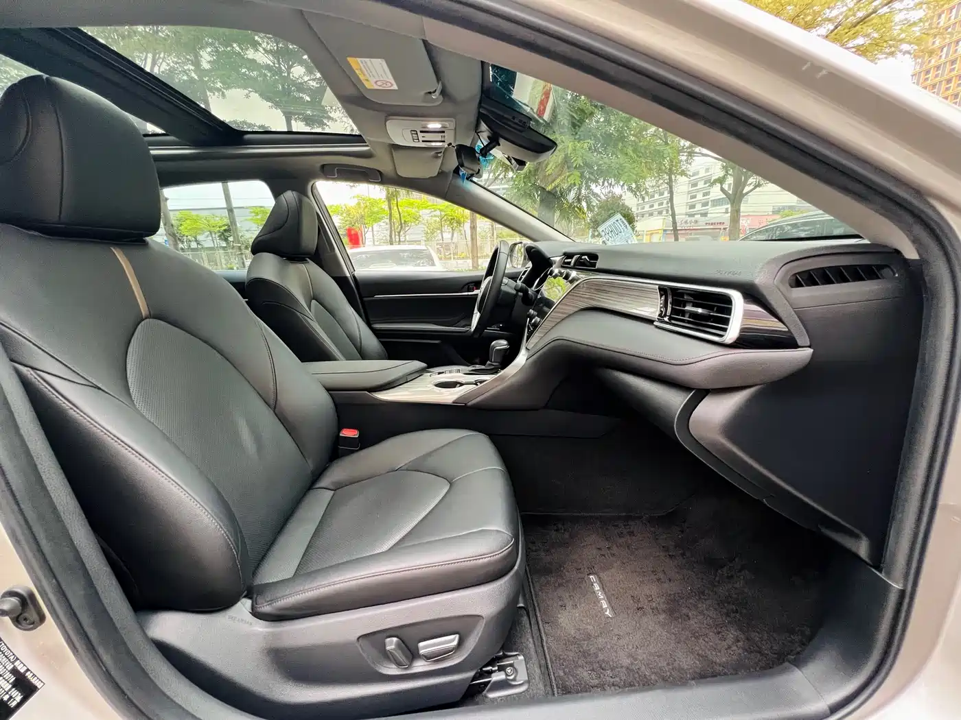 Toyota Camry 2019 Facelift Hybrid 2.5HG Luxury Edition фото 17