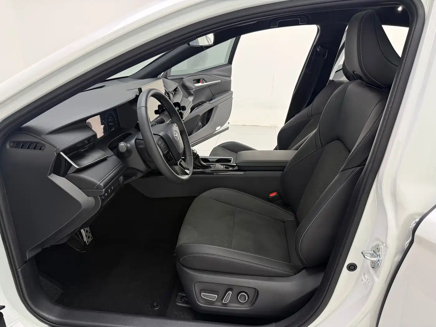 Toyota Camry 2026 2026 Hybrid 2.0HG Premium Edition