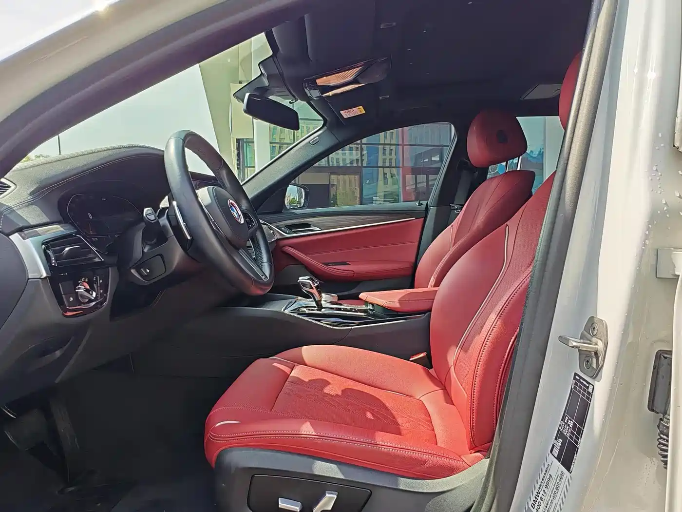 BMW 5 Series 2022 530Li Leading M Sport Package фото 13