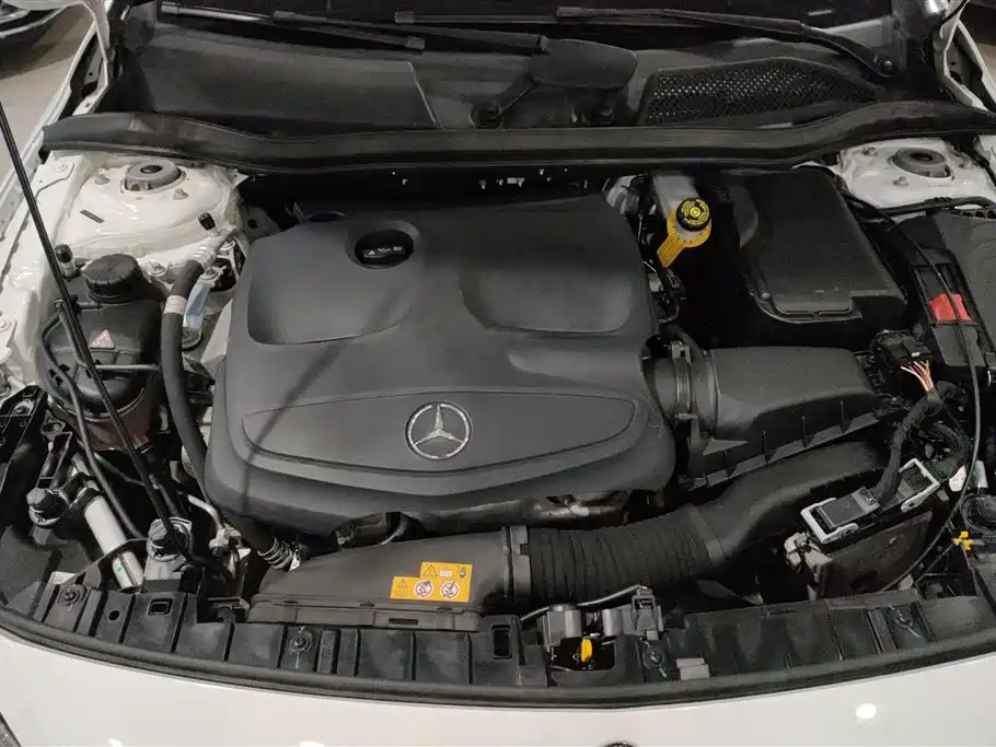 Mercedes-Benz GLA 2017 GLA 220 4MATIC Luxury фото 10