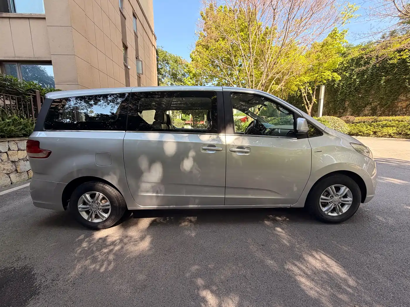 SAIC Maxus Maxus G10 2018 PLUS 2.0T Automatic Executive Edition фото 8