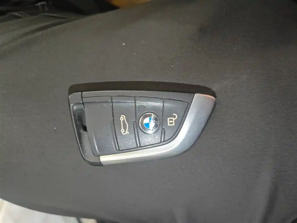 BMW 2 Series Touring 2016 218i Sport Design Package фото 17