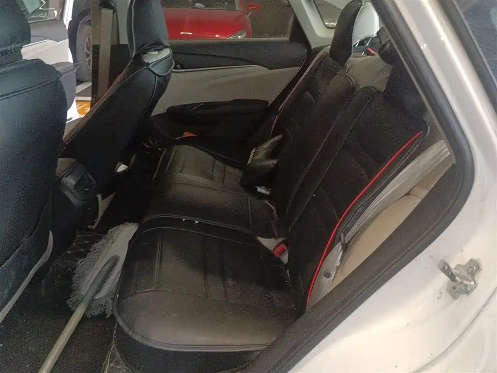 Buick Excelle 2016 15N Manual Elite фото 15