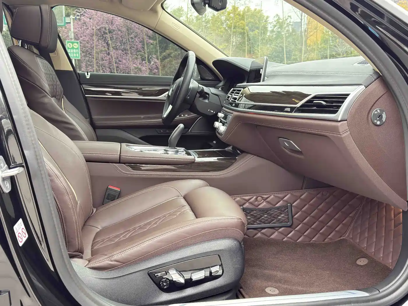 BMW 7 Series 2021 Model 730Li Luxury Package фото 9