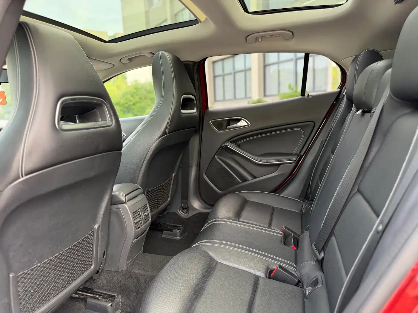 Mercedes-Benz GLA 2018 GLA 200 Dynamic фото 10