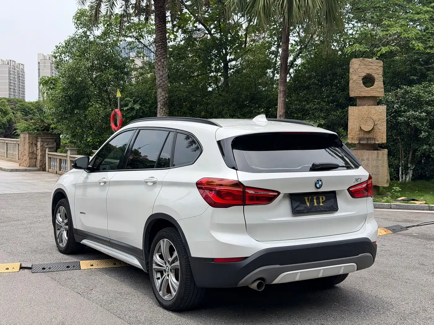 BMW X1 2018 sDrive18Li Premium Model фото 5