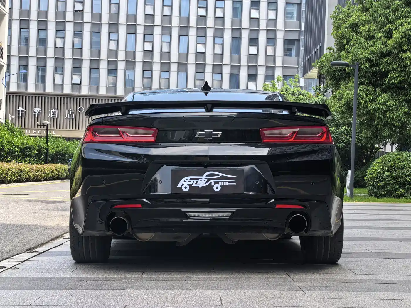 Chevrolet Camaro 2017 2.0T RS фото 17