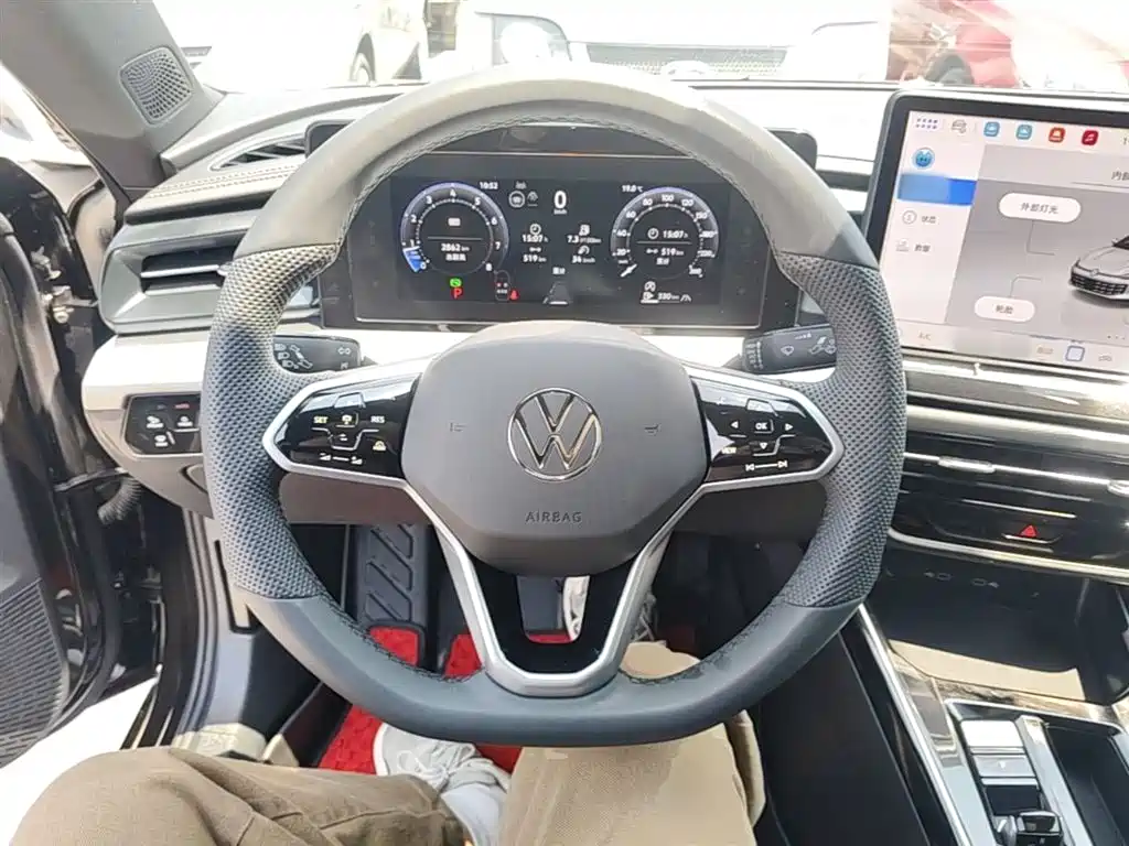 VOLKSWAGEN LINGDU