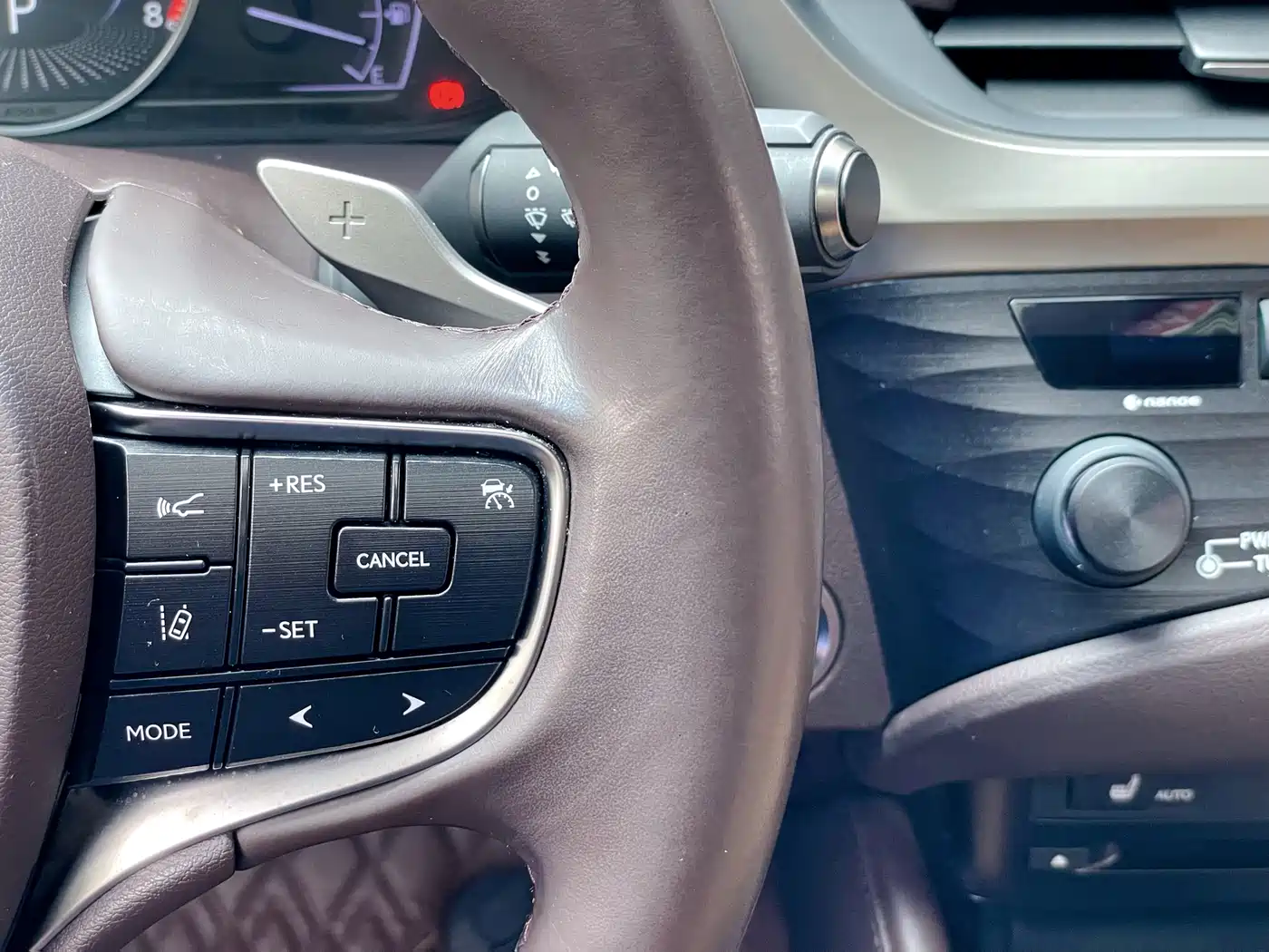 Lexus ES 2020 200 Excellence фото 23