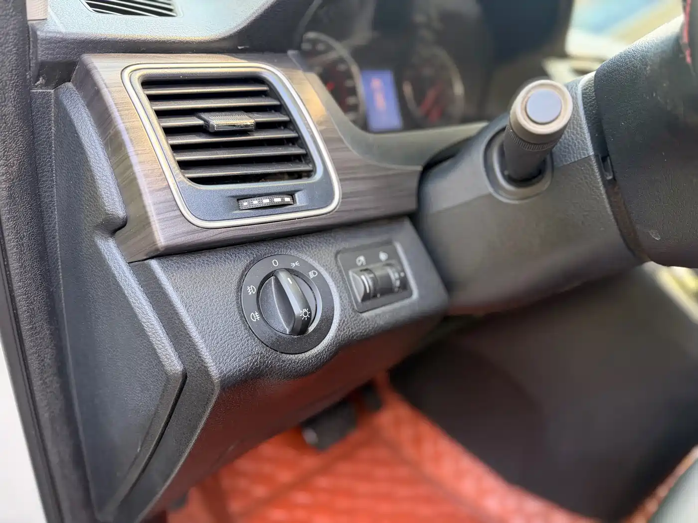 SAIC Maxus Maxus G10 2019 PLUS 2.0T Auto Elite China VI фото 35