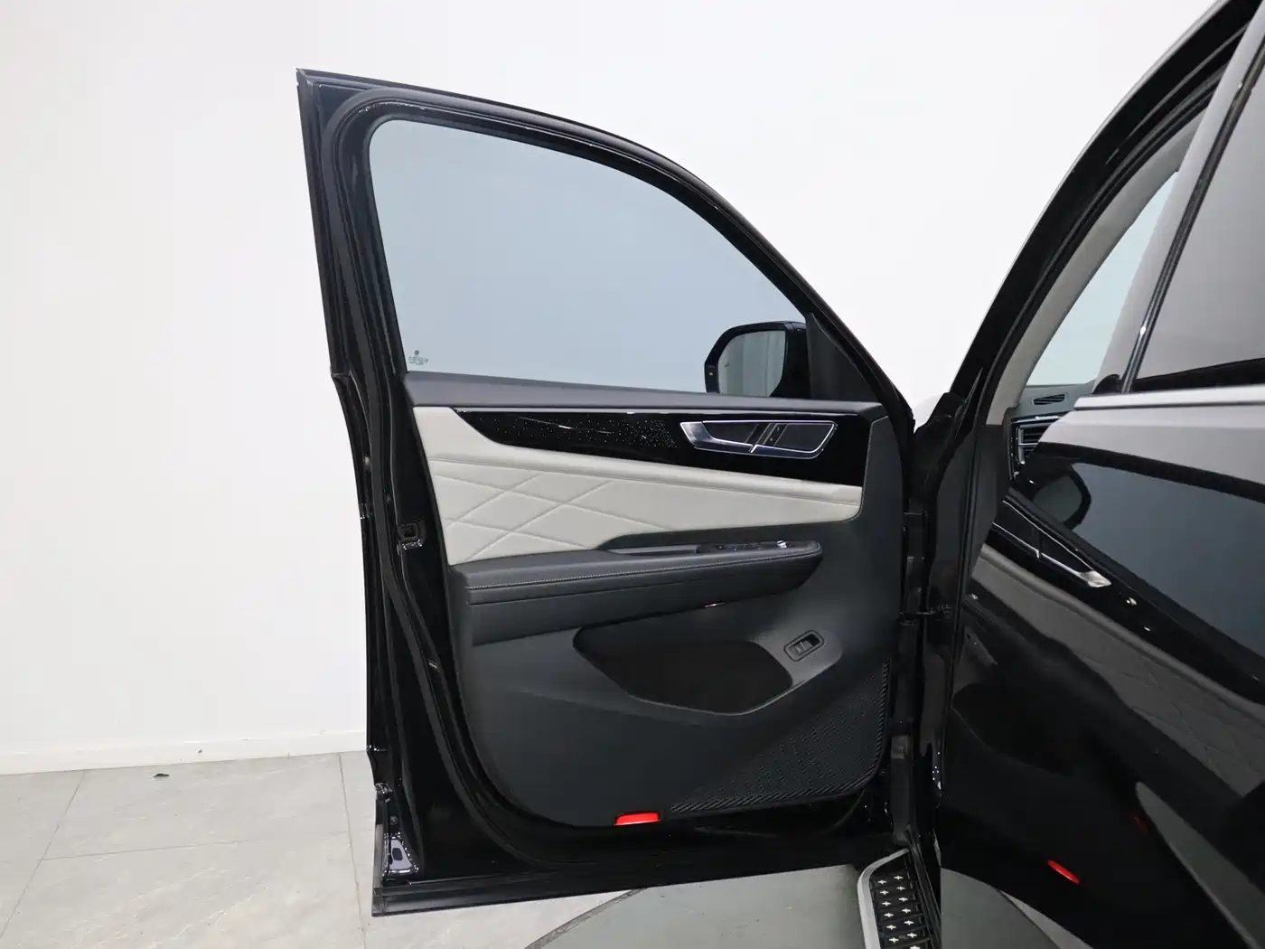 Volkswagen Teramont 2023 380TSI AWD Exclusive Luxury Edition фото 13