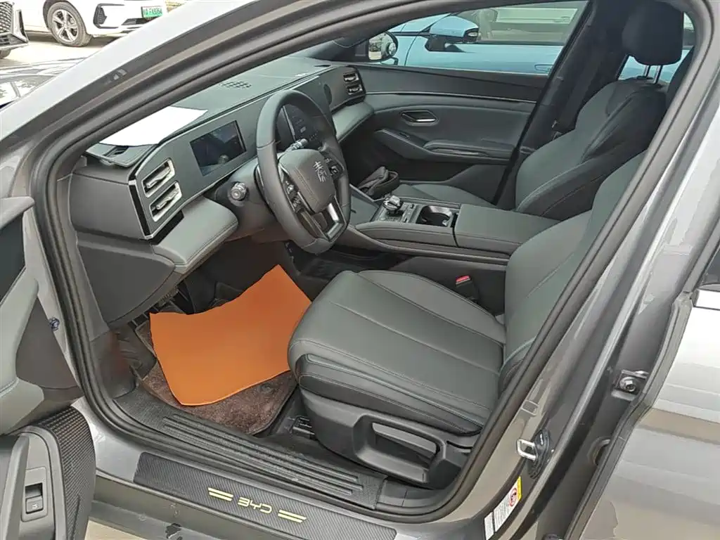 BYD Qin L 2025 DM-i Smart Drive Edition 80KM Leading фото 15