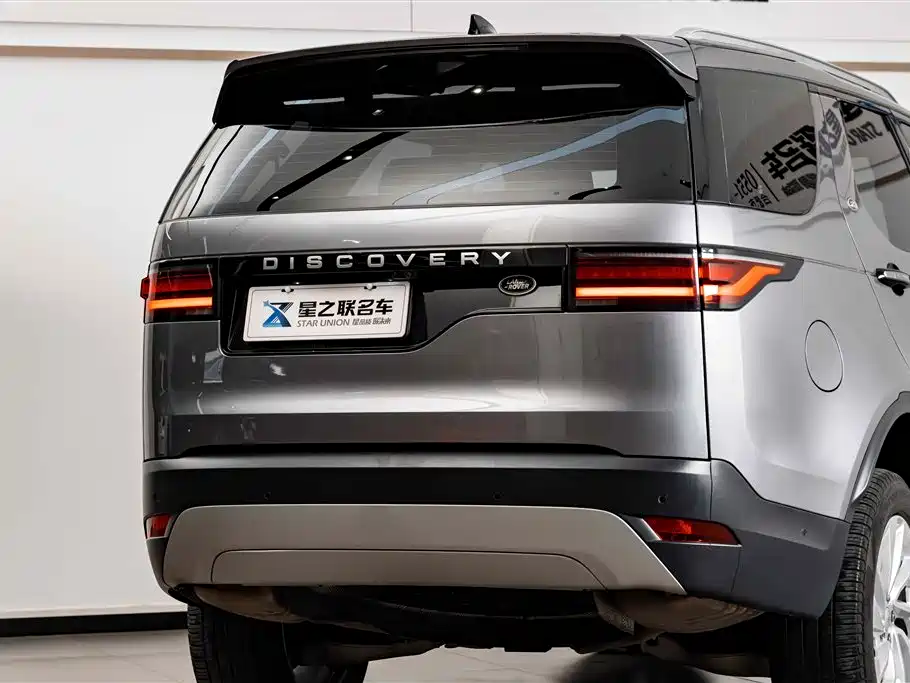 Land Rover Discovery 2023 300PS S фото 8