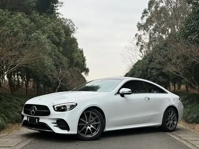 MERCEDES-BENZ E CLASS