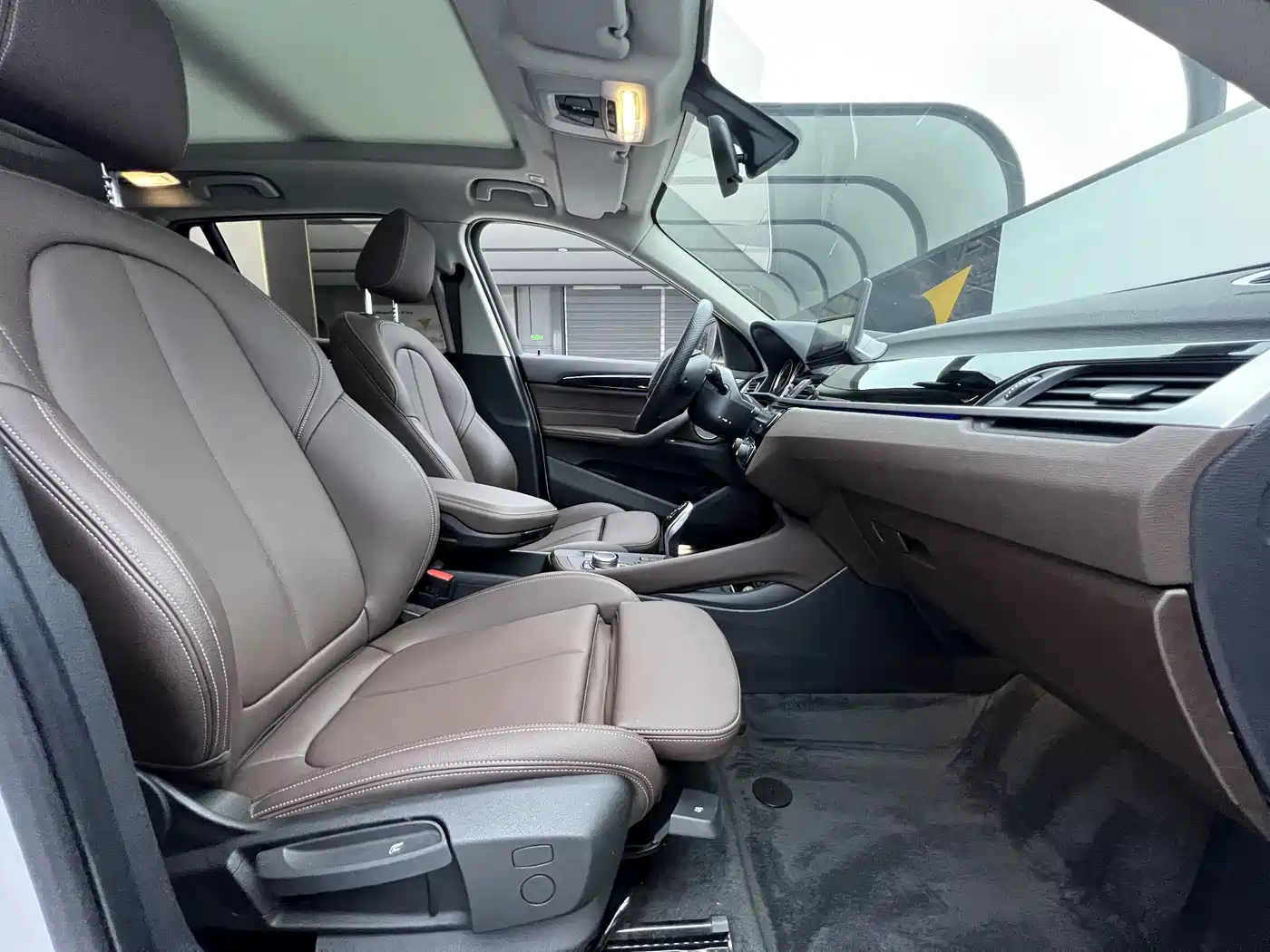 BMW X1 2022 sDrive20Li Fashion фото 15