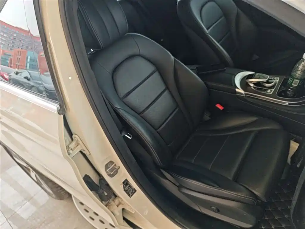 Mercedes-Benz GLC 2017 GLC 300 4MATIC Dynamic фото 25