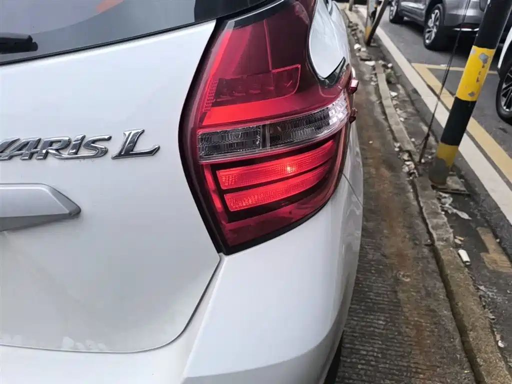 Toyota YARiS L Zhi Xuan 2016 Facelift 1.5E CVT Charming Edition фото 8