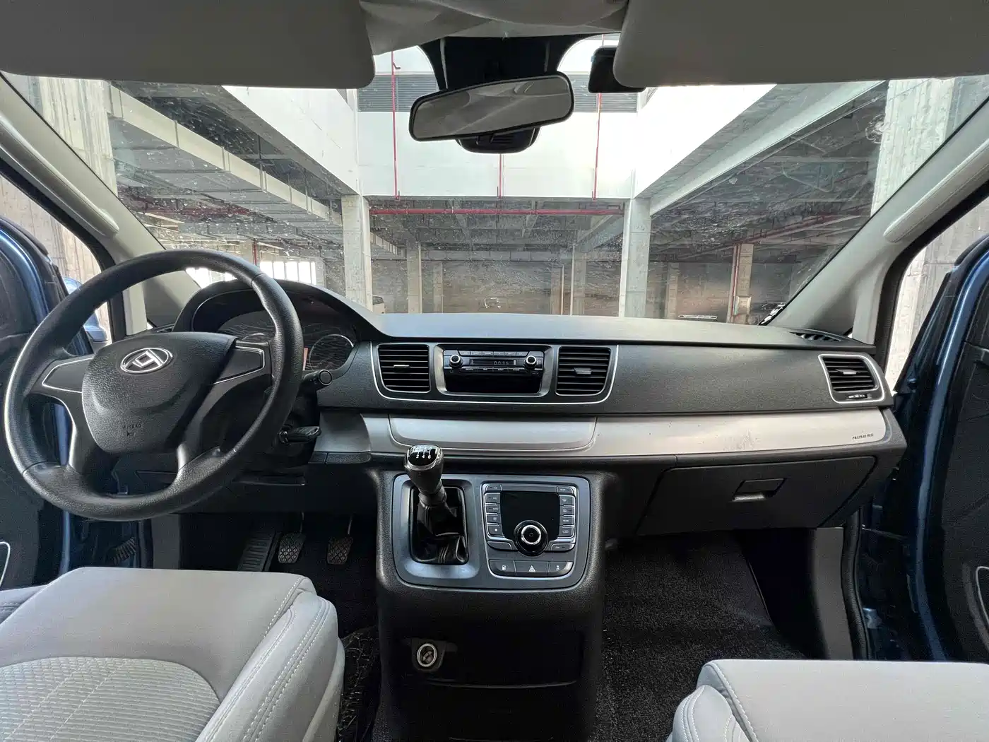 SAIC Maxus Maxus G10 2018 PLUS 1.9T Manual Elite Edition Diesel фото 5