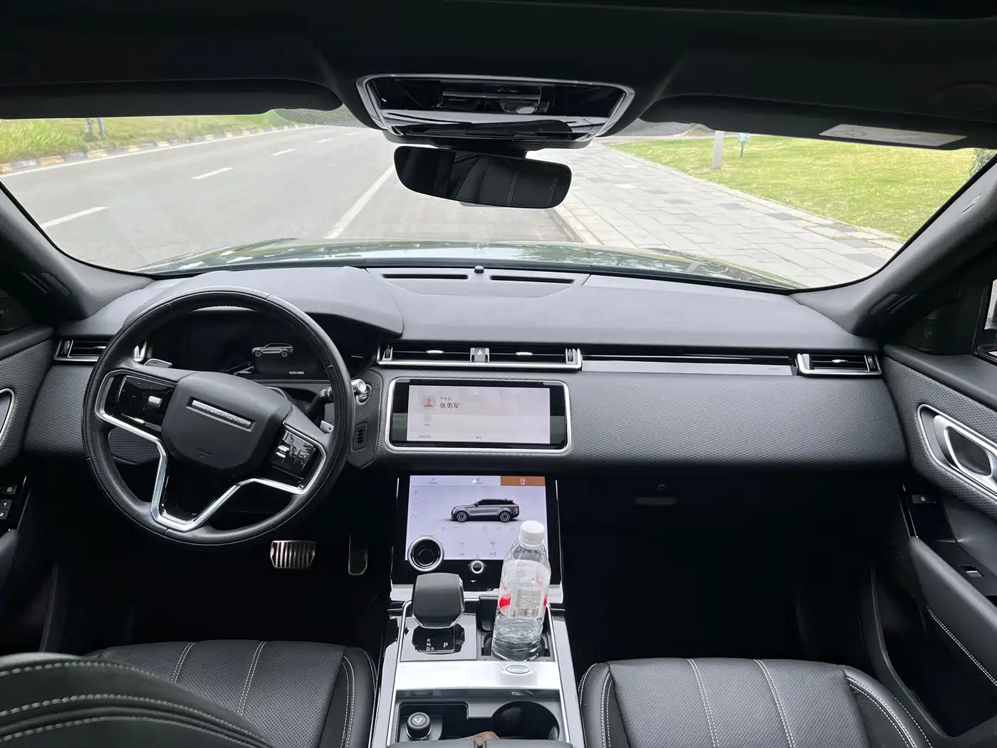 Land Rover Range Rover Velar 2022 250PS Golden Collector's Edition фото 13