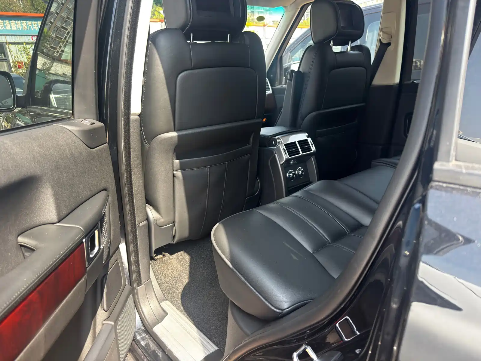 صورة 20 - Land Rover Range Rover