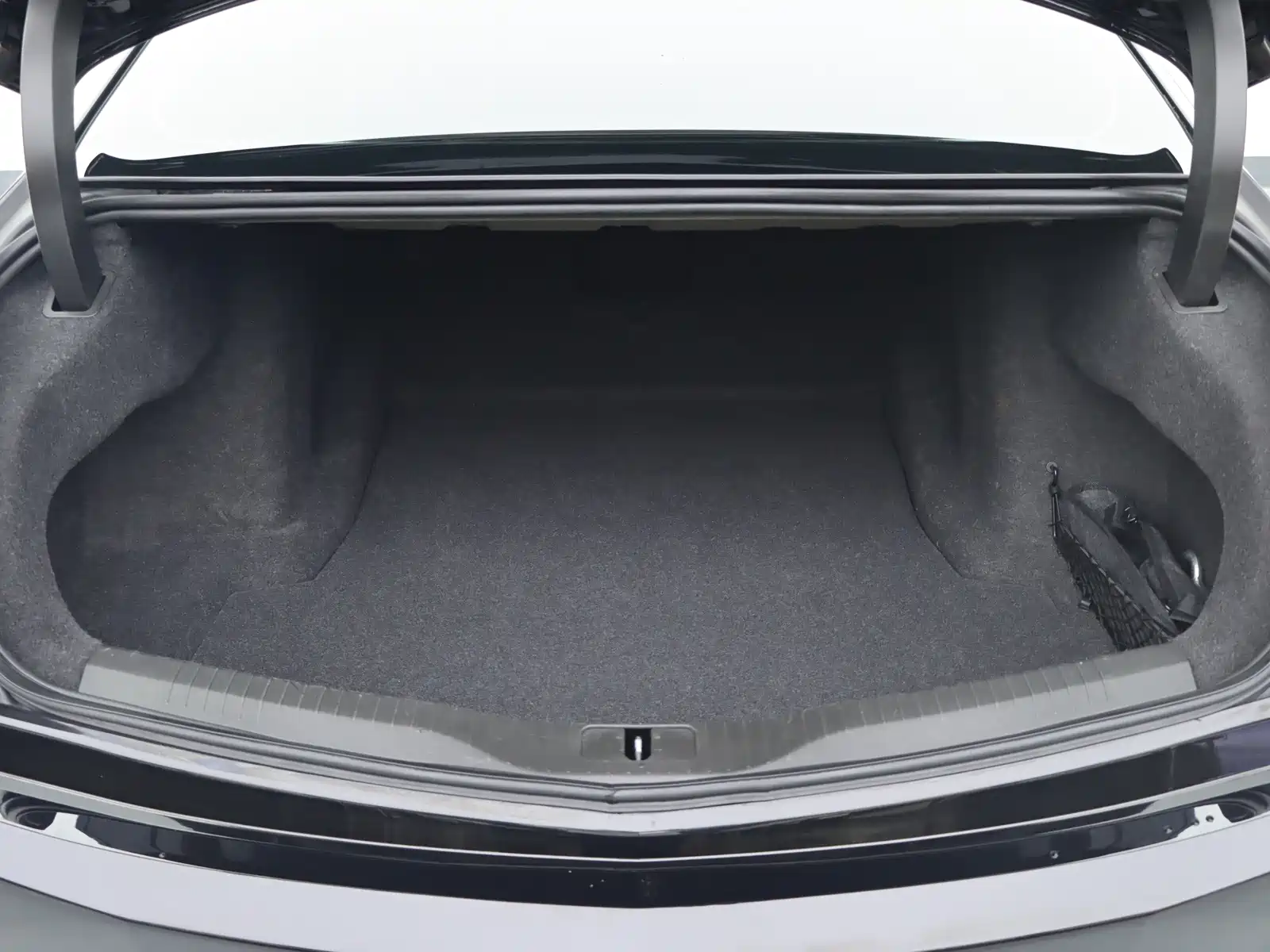 Фото 20 - Cadillac CT6